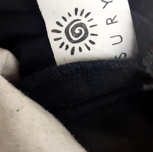 ❤2 Surya Black Velvet & Red Beaded Floral Throw accent Pillow 21" - Picture 8 of 11